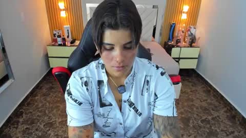 Karol and Luna online show from November 27, 2025, 7:27 pm