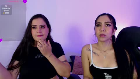 Snapshot of karolandmichel chatting on January 28, 2025, 11:49 am Karol and Michel online show from January 28, 2025, 11:49 am