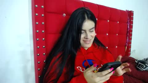 Snapshot of karolay_su chatting on February 24, 2025, 4:49 am ARIANNA online show from February 24, 2025, 4:49 am