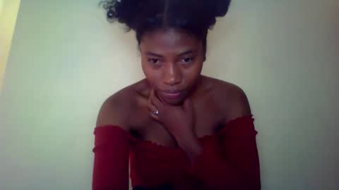 karoliee online show from April 26, 2026, 6:22 am
