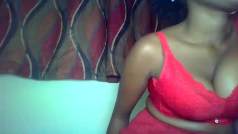 Snapshot of karoliee chatting on June 8, 2026, 3:12 pm karoliee online show from June 8, 2026, 3:12 pm
