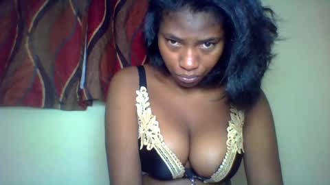 Snapshot of karoliee chatting on June 16, 2026, 9:23 am karoliee online show from June 16, 2026, 9:23 am