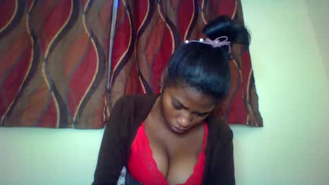 Snapshot of karoliee chatting on July 10, 2026, 7:45 am karoliee online show from July 10, 2026, 7:45 am