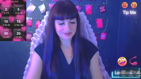 Snapshot of karolina_mia chatting on October 25, 2025, 6:32 am Caroline online show from October 25, 2025, 6:32 am