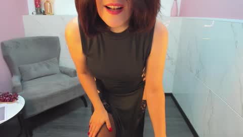 Snapshot of karolinaorient chatting on March 10, 2025, 4:57 pm Karolina online show from March 10, 2025, 4:57 pm