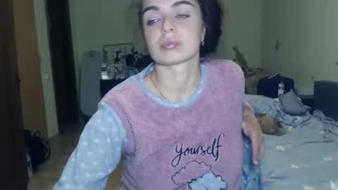 Snapshot of karolinasweet chatting on December 12, 2024, 7:48 pm Mila online show from December 12, 2024, 7:48 pm