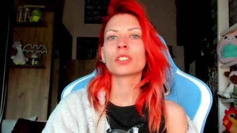 karoline121 online show from April 9, 2026, 3:50 am