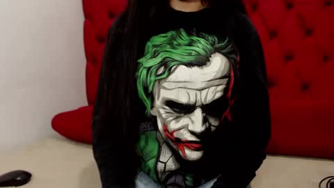 Isa online show from February 12, 2025, 4:44 am