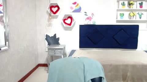 Isa online show from October 7, 2025, 5:04 am