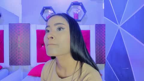 Snapshot of karoll014 chatting on February 25, 2026, 11:53 am Karol online show from February 25, 2026, 11:53 am