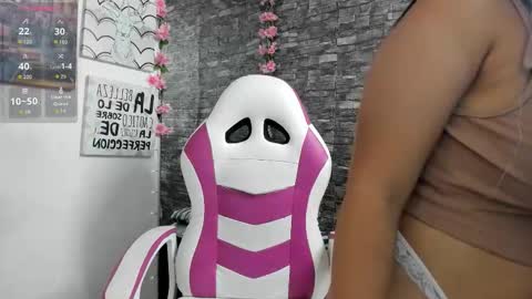 Snapshot of karoll__sex chatting on November 7, 2025, 1:00 pm KAROLL online show from November 7, 2025, 1:00 pm