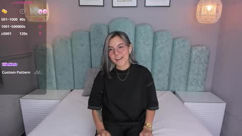 Snapshot of karoll_santos chatting on December 17, 2024, 4:23 am Karol Santos online show from December 17, 2024, 4:23 am