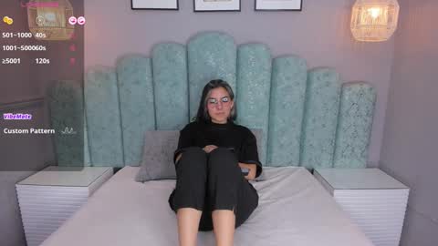 Snapshot of karoll_santos chatting on December 20, 2024, 7:01 am Karol Santos online show from December 20, 2024, 7:01 am
