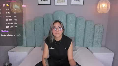 Snapshot of karoll_santos chatting on February 4, 2025, 9:38 am Karol Santos online show from February 4, 2025, 9:38 am