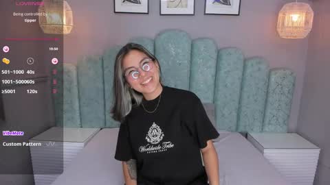 Snapshot of karoll_santos chatting on February 15, 2025, 7:27 am Karol Santos online show from February 15, 2025, 7:27 am