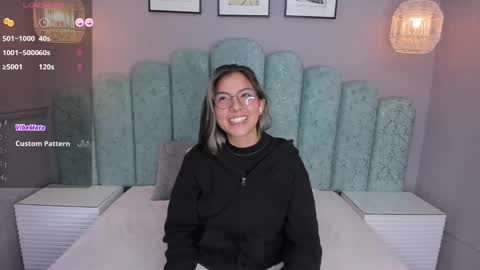 Snapshot of karoll_santos chatting on March 6, 2025, 7:03 am Karol Santos online show from March 6, 2025, 7:03 am