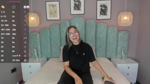 Snapshot of karoll_santos chatting on October 2, 2025, 5:03 am Karol Santos online show from October 2, 2025, 5:03 am
