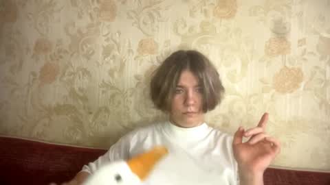 Bella online show from April 3, 2026, 11:19 am