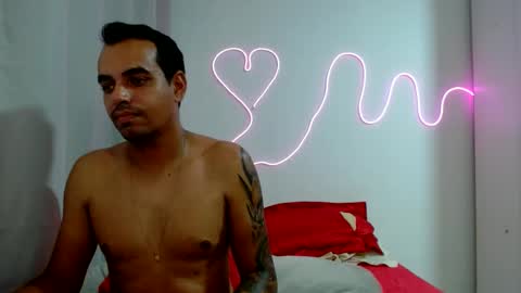 Snapshot of kasaltaradinho chatting on January 23, 2025, 12:04 am Tamires e Maicon online show from January 23, 2025, 12:04 am