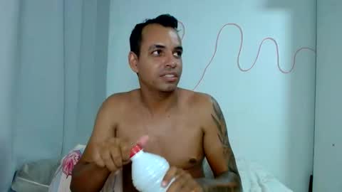 Snapshot of kasaltaradinho chatting on March 11, 2025, 1:05 am Tamires e Maicon online show from March 11, 2025, 1:05 am