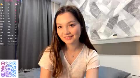 Kira online show from October 10, 2025, 6:12 am