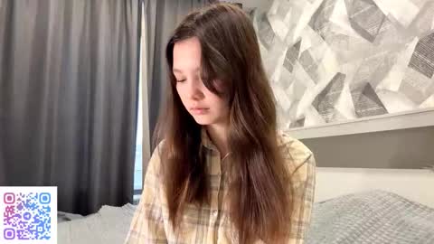 Kira online show from November 9, 2025, 9:18 am