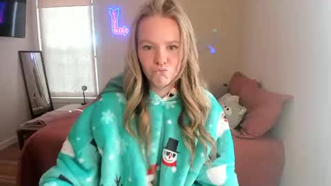 Snapshot of kassykitty29 chatting on December 1, 2024, 9:48 pm Kitty Kat online show from December 1, 2024, 9:48 pm