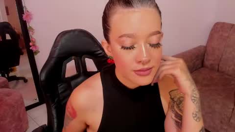 Alicia online show from April 24, 2026, 9:39 pm