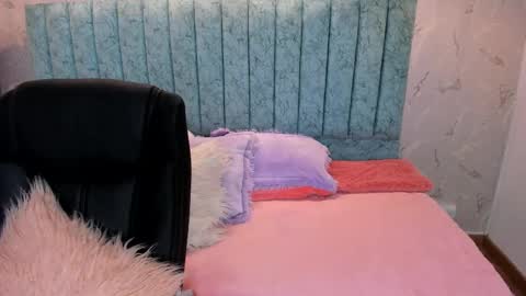 kat_blake online show from October 6, 2025, 4:32 am