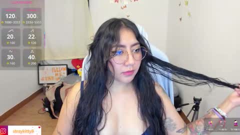 Kat       online show from October 5, 2025, 2:26 pm