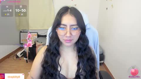 Kat       online show from October 31, 2025, 10:38 am