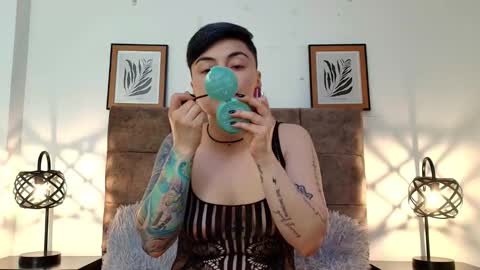 kat paradisse online show from February 4, 2026, 1:50 pm