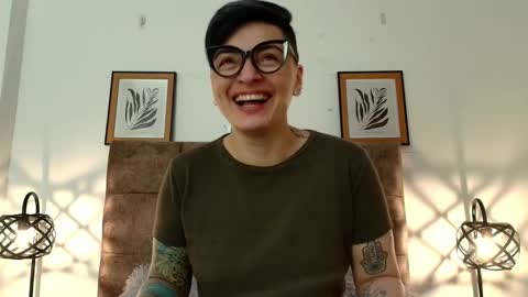 kat paradisse online show from February 5, 2026, 11:48 am