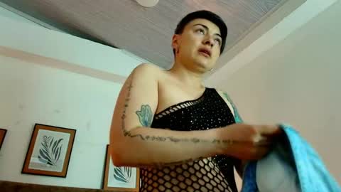 kat paradisse online show from May 24, 2026, 11:48 am