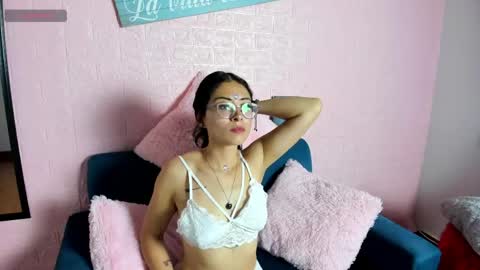 Kat Santana online show from April 10, 2026, 8:57 pm