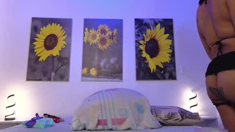 Katalina online show from December 4, 2025, 11:52 am