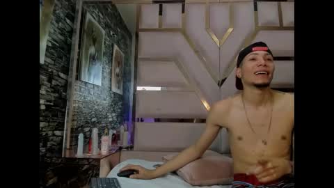 Snapshot of katalellaandlayan chatting on January 12, 2026, 5:12 am Kata And Layan online show from January 12, 2026, 5:12 am