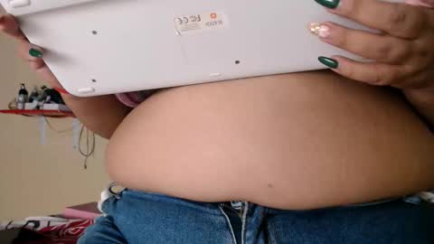 katele online show from December 21, 2025, 3:30 pm