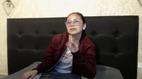 Katalina online show from November 1, 2025, 4:09 pm