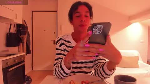 Snapshot of katamillants777 chatting on March 9, 2025, 6:00 pm Kata Millants online show from March 9, 2025, 6:00 pm