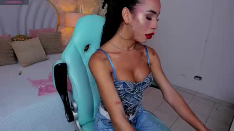 Snapshot of katamillants777 chatting on October 24, 2025, 11:34 pm Kata Millants online show from October 24, 2025, 11:34 pm