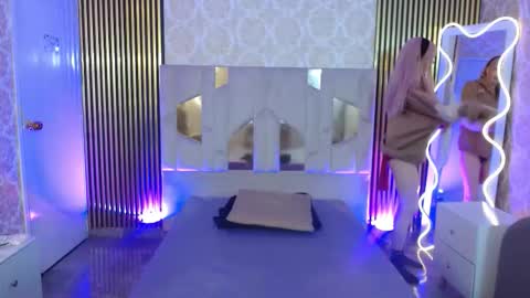 Snapshot of katana_tay chatting on October 22, 2025, 11:43 am katana_tay online show from October 22, 2025, 11:43 am