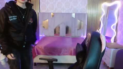 Snapshot of katana_tay chatting on October 28, 2025, 11:58 am katana_tay online show from October 28, 2025, 11:58 am