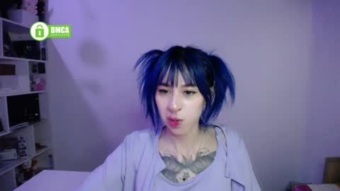 Maca online show from April 16, 2026, 9:39 pm