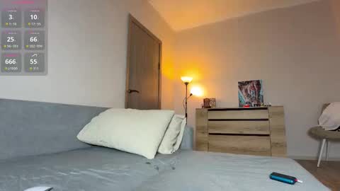 Kate online show from December 18, 2025, 8:42 am