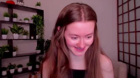 Snapshot of kate_cuddle chatting on October 9, 2025, 3:04 am Kate online show from October 9, 2025, 3:04 am