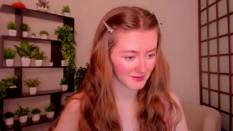 Snapshot of kate_cuddle chatting on October 15, 2025, 2:33 am Kate online show from October 15, 2025, 2:33 am