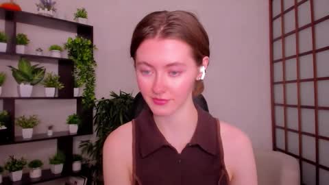 Snapshot of kate_cuddle chatting on October 16, 2025, 2:23 am Kate online show from October 16, 2025, 2:23 am