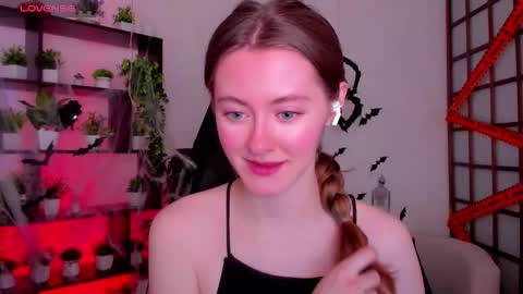 Snapshot of kate_cuddle chatting on October 29, 2025, 2:47 am Kate online show from October 29, 2025, 2:47 am