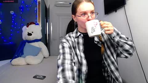 Snapshot of kate_jonson chatting on January 7, 2025, 7:52 am .Be kind and gentle with me and I will do my best for you. online show from January 7, 2025, 7:52 am